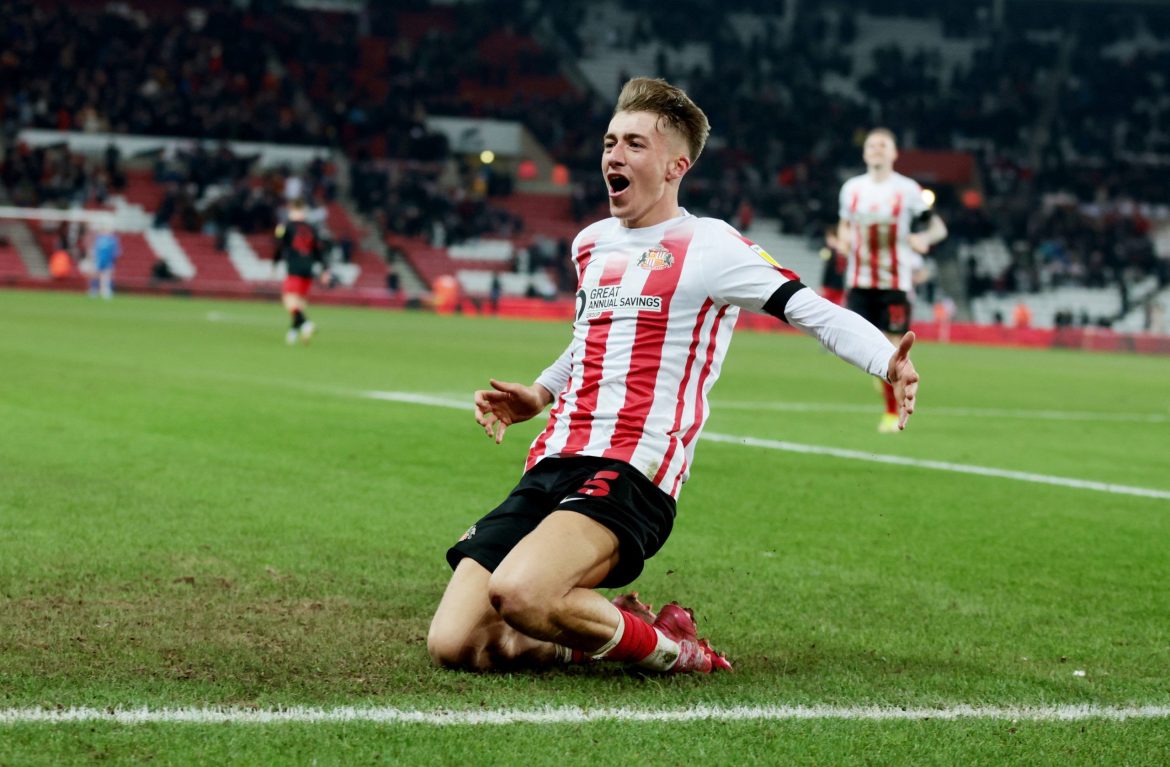 Sunderland to sign Tottenham ace Clarke