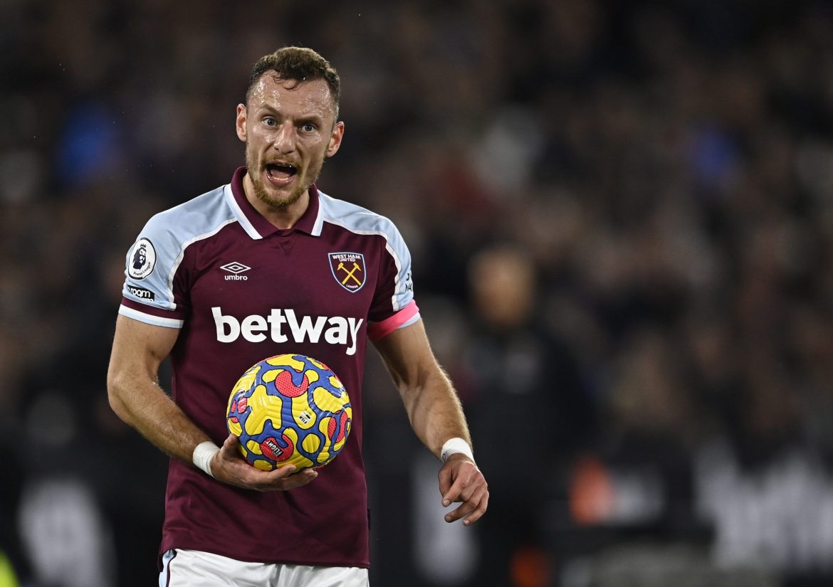 West Ham: Moyes must axe Coufal